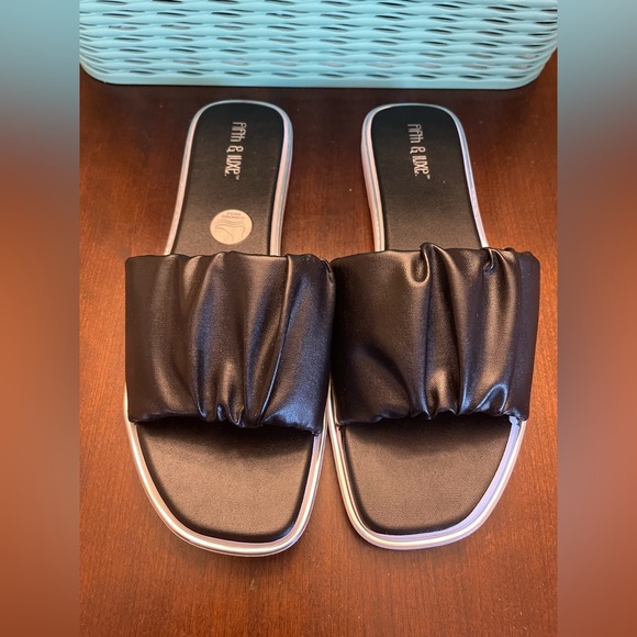 NWOT Fifth & Luxe Women's Strappy Sandals - Open Toe - Picture 4 of 8